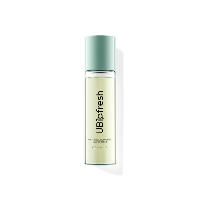 ไวท์เทนนิ่งและควบคุมความมัน Essence Toner